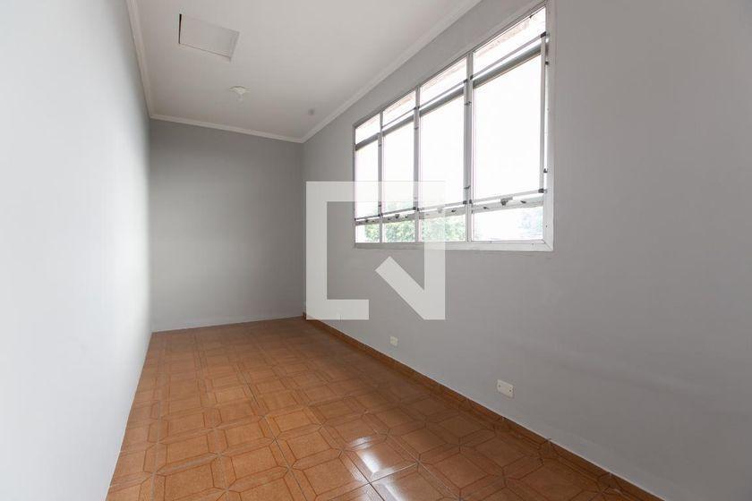 Casa à Venda – Vila Jacuí, 1 Quarto, 72 m² – São Paulo