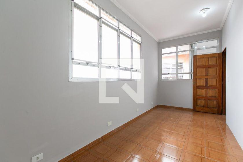 Casa à Venda – Vila Jacuí, 1 Quarto, 72 m² – São Paulo