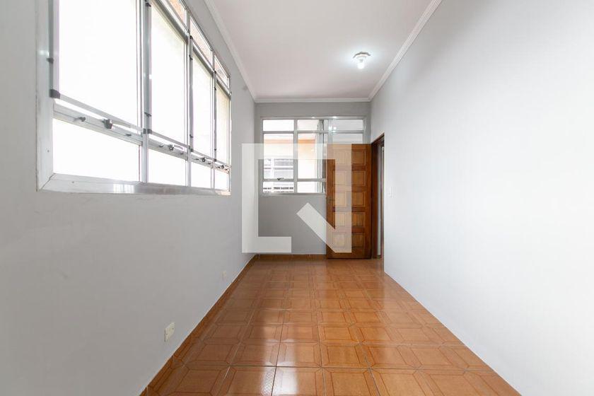 Casa à Venda – Vila Jacuí, 1 Quarto, 72 m² – São Paulo
