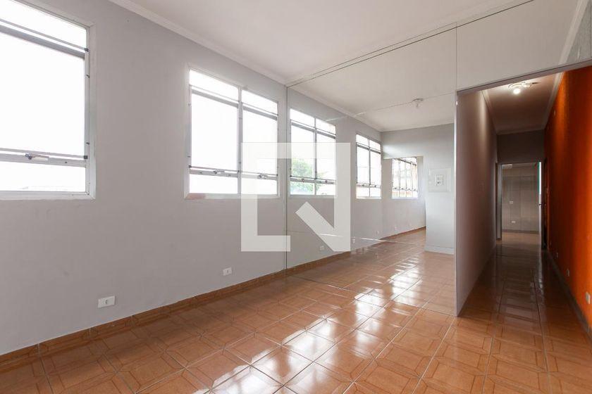Casa à Venda – Vila Jacuí, 1 Quarto, 72 m² – São Paulo