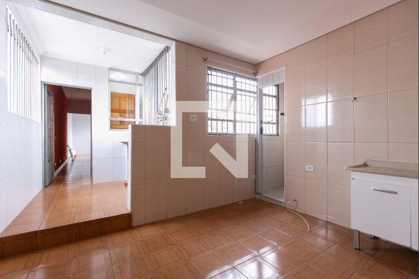 Casa à Venda – Vila Jacuí, 1 Quarto, 72 m² – São Paulo