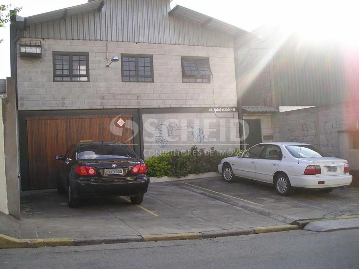 R2 Image 71086 #21