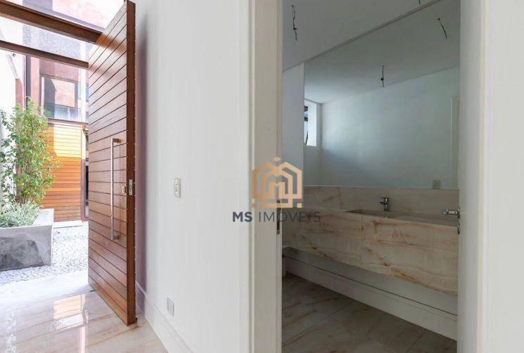CASA 787,97m² 4 Quartos sendo 4 suítes á VENDA – Campo Belo – São Paulo/SP