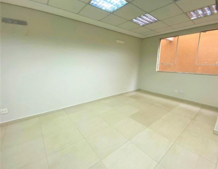 Prédio novo, 850m², com 20 salas, 20 Vagas e elevador, para Venda ou Locação na Vila Mariana.