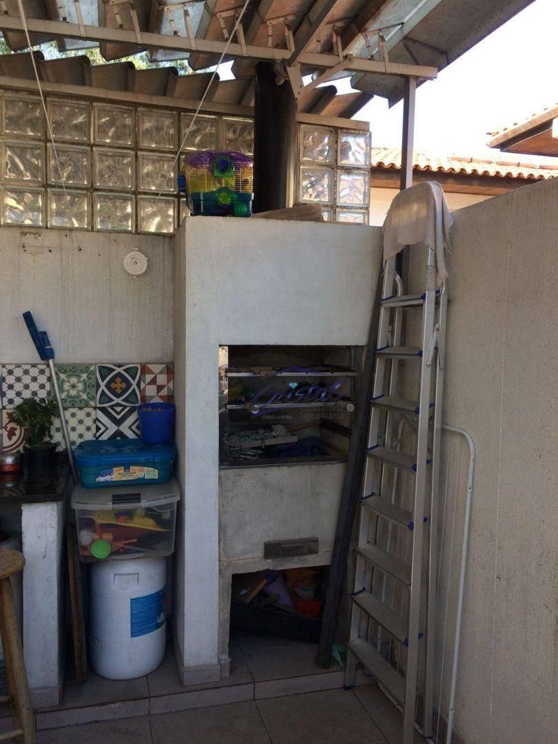Casa com 3 quartos (1 suíte) à venda, 153 m² – Condomínio Vila Panamericana – Jardim Rosa Maria – B