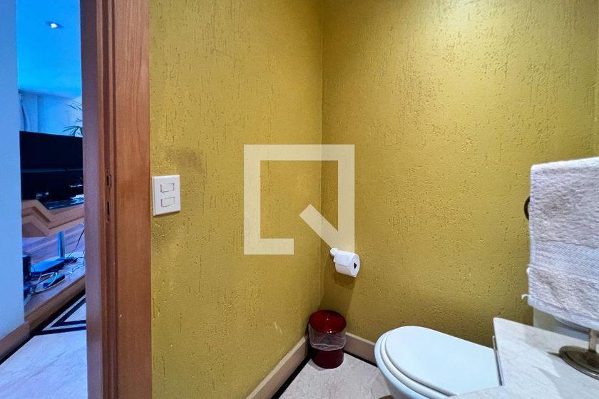 Apartamento à Venda – Moema, 2 Quartos, 421 m² – São Paulo