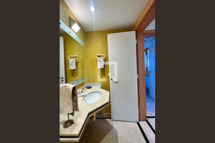Apartamento à Venda – Moema, 2 Quartos, 421 m² – São Paulo