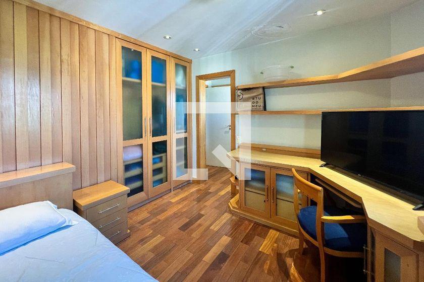 Apartamento à Venda – Moema, 2 Quartos, 421 m² – São Paulo