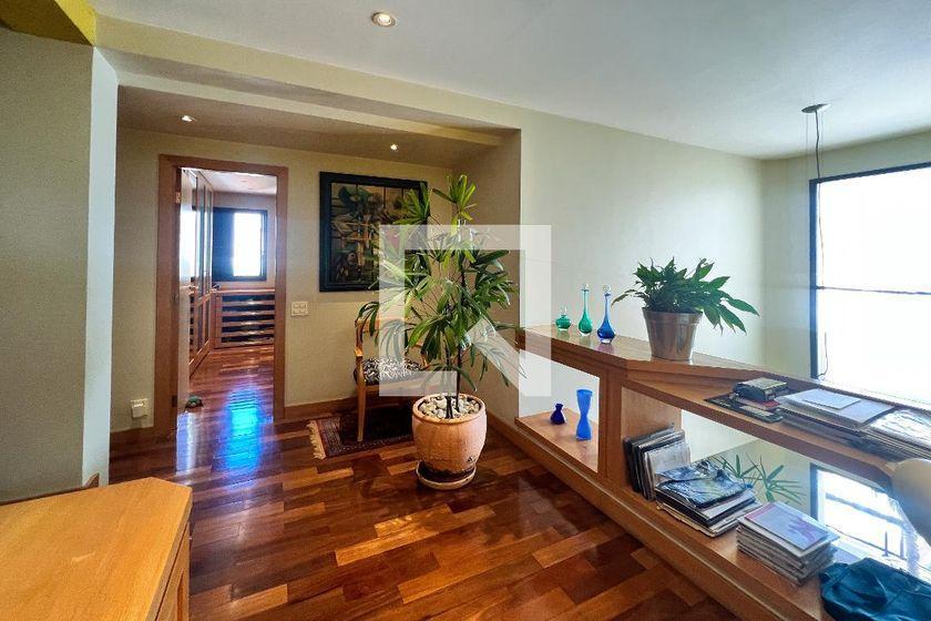 Apartamento à Venda – Moema, 2 Quartos, 421 m² – São Paulo