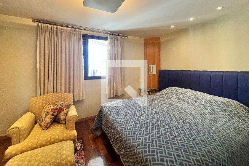Apartamento à Venda – Moema, 2 Quartos, 421 m² – São Paulo