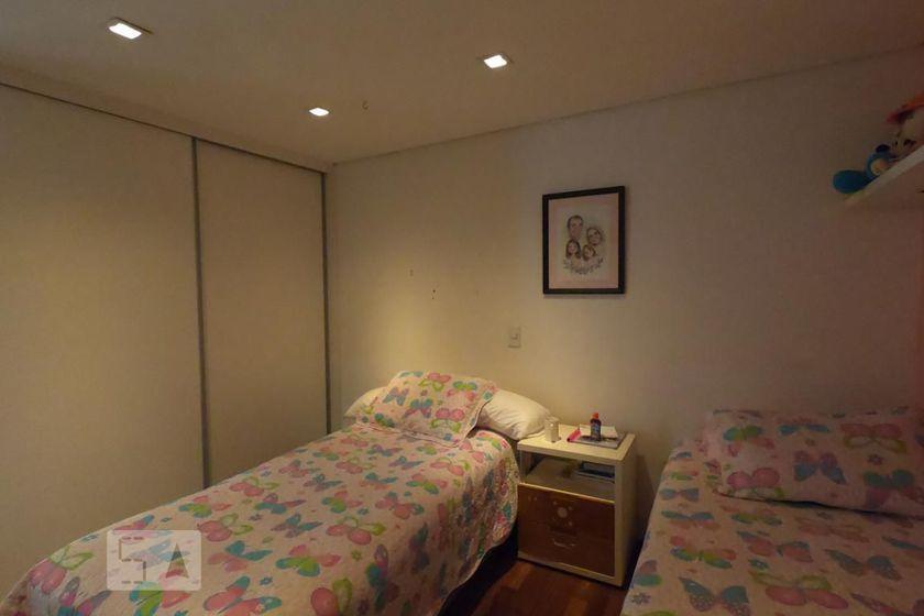 Casa à Venda – Morumbi, 5 Quartos, 430 m² – São Paulo