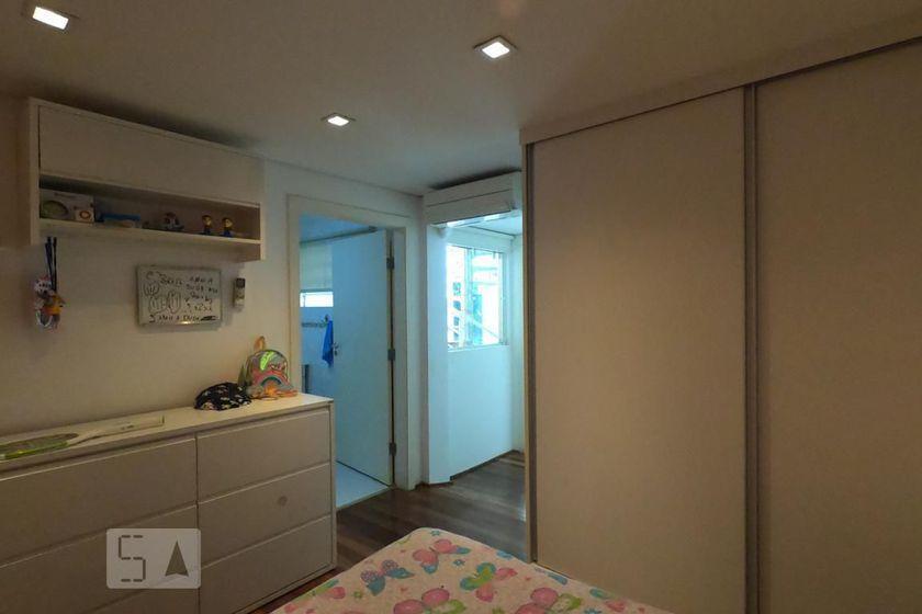 Casa à Venda – Morumbi, 5 Quartos, 430 m² – São Paulo