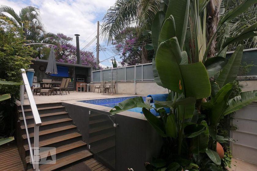 Casa à Venda – Morumbi, 5 Quartos, 430 m² – São Paulo