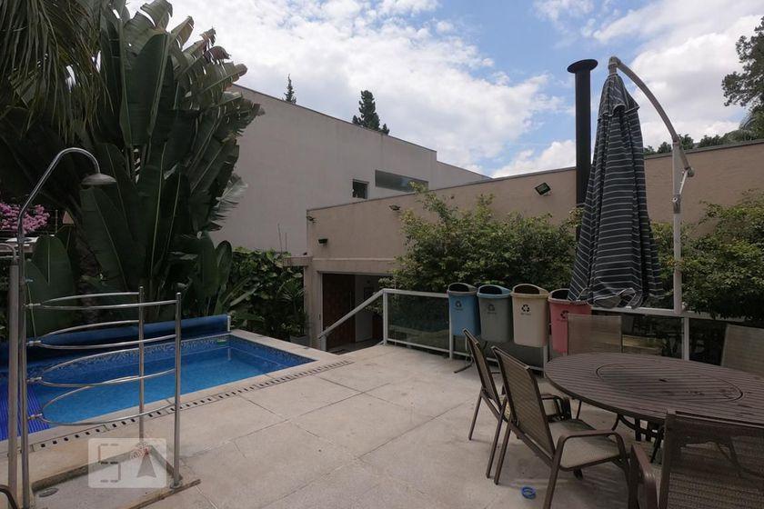 Casa à Venda – Morumbi, 5 Quartos, 430 m² – São Paulo