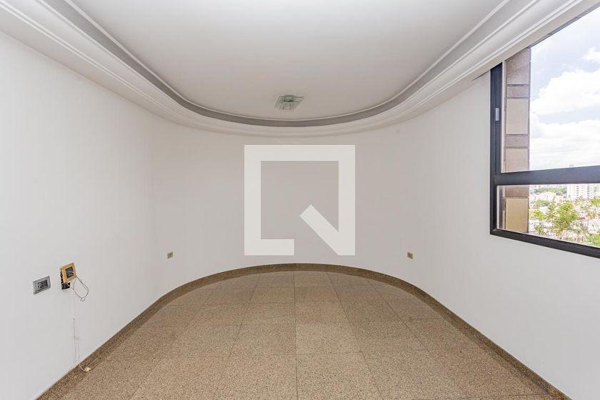 Apartamento à Venda – Bosque da Saúde, 4 Quartos, 750 m² – São Paulo