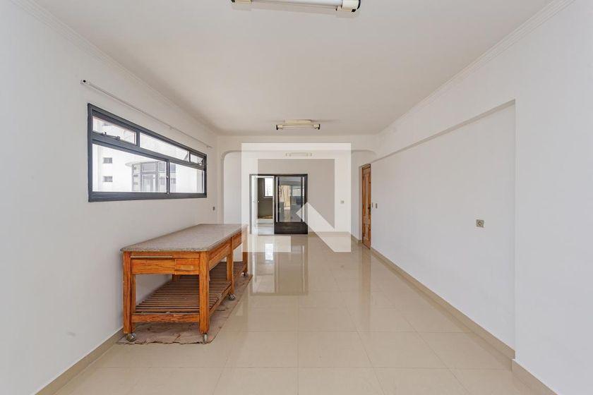 Apartamento à Venda – Bosque da Saúde, 4 Quartos, 750 m² – São Paulo