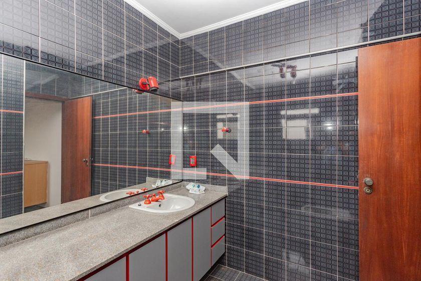 Apartamento à Venda – Bosque da Saúde, 4 Quartos, 750 m² – São Paulo