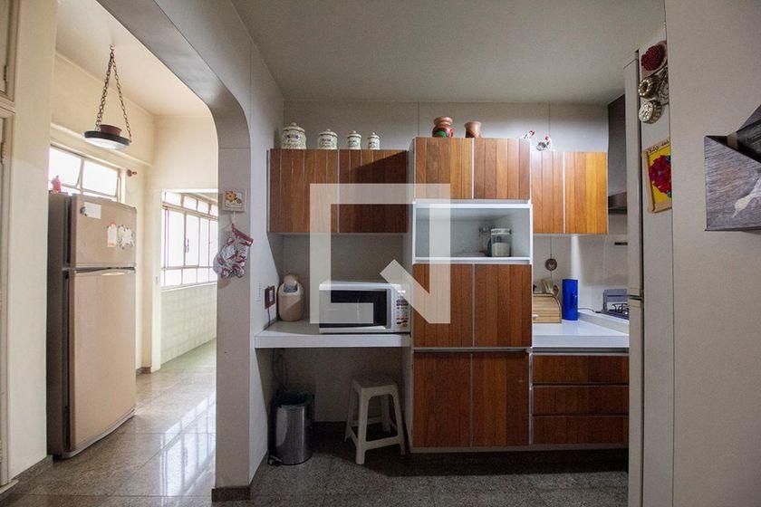 Apartamento à Venda – Higienópolis, 6 Quartos, 370 m² – São Paulo