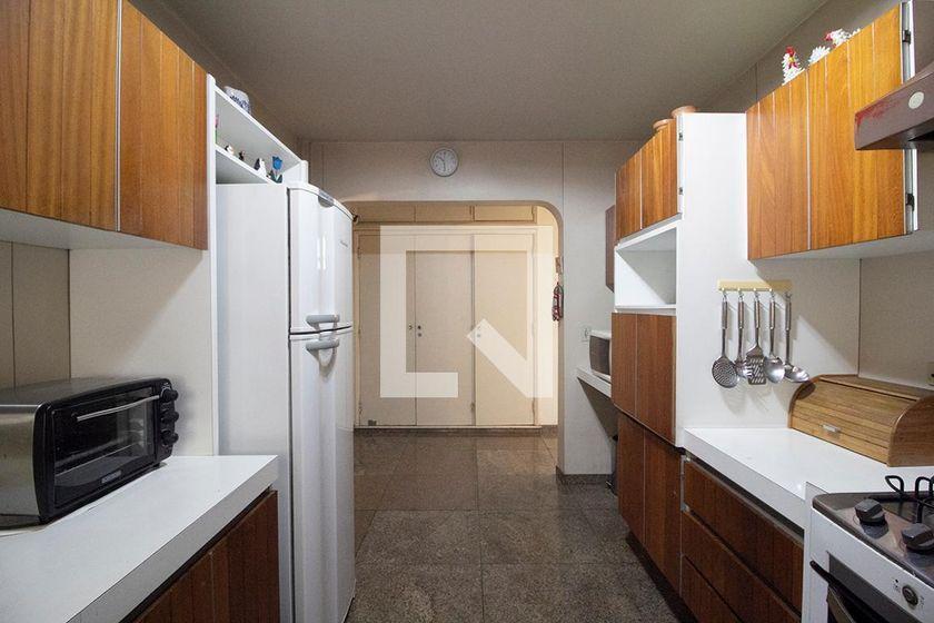 Apartamento à Venda – Higienópolis, 6 Quartos, 370 m² – São Paulo