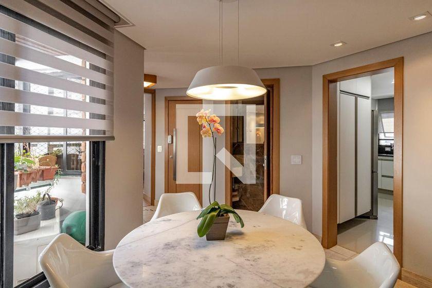 Apartamento à Venda – Vila Mariana, 4 Quartos, 330 m² – São Paulo