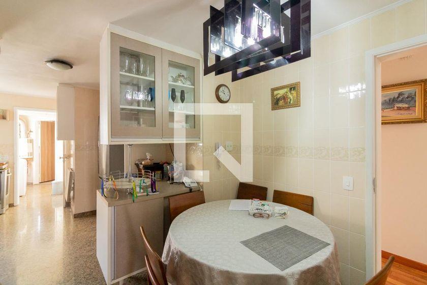 Apartamento à Venda – Moema, 4 Quartos, 430 m² – São Paulo