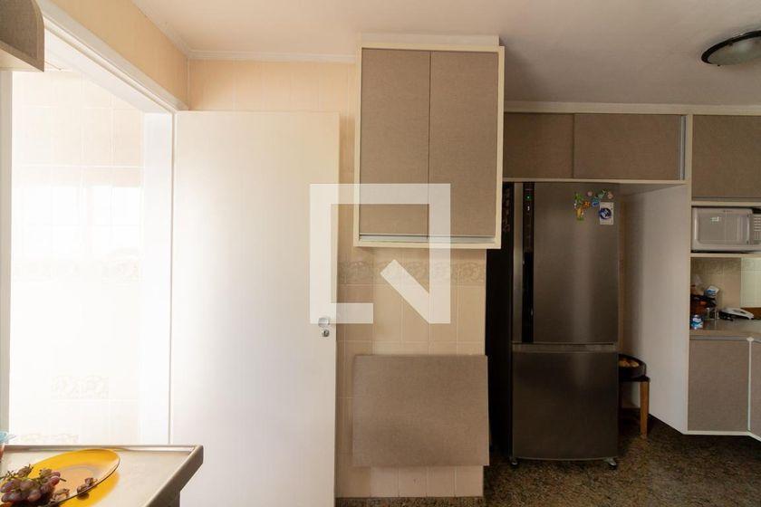 Apartamento à Venda – Moema, 4 Quartos, 430 m² – São Paulo