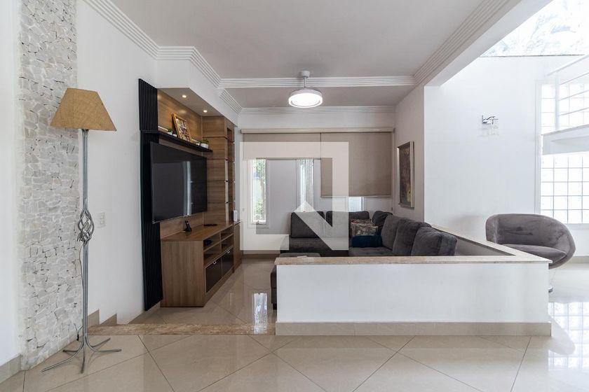 Casa à Venda – Bosque da Saúde, 4 Quartos, 792 m² – São Paulo