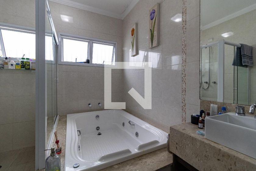 Casa à Venda – Bosque da Saúde, 4 Quartos, 792 m² – São Paulo