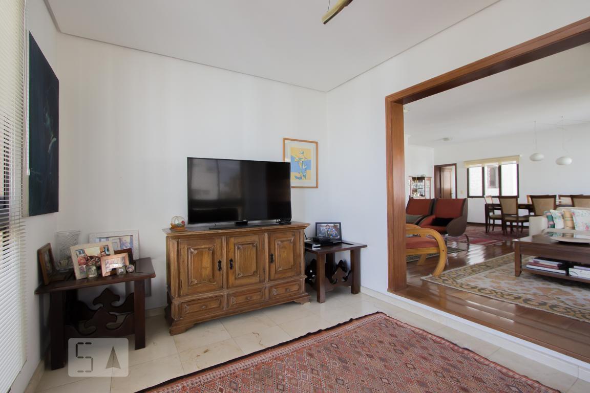 Apartamento à Venda – Real Parque, 5 Quartos, 230 m² – São Paulo