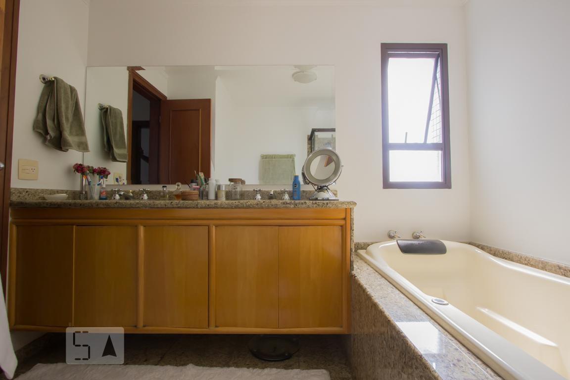 Apartamento à Venda – Real Parque, 5 Quartos, 230 m² – São Paulo