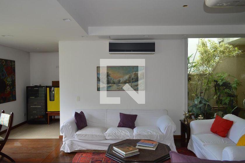 Casa à Venda – Vila Mariana, 5 Quartos, 350 m² – São Paulo