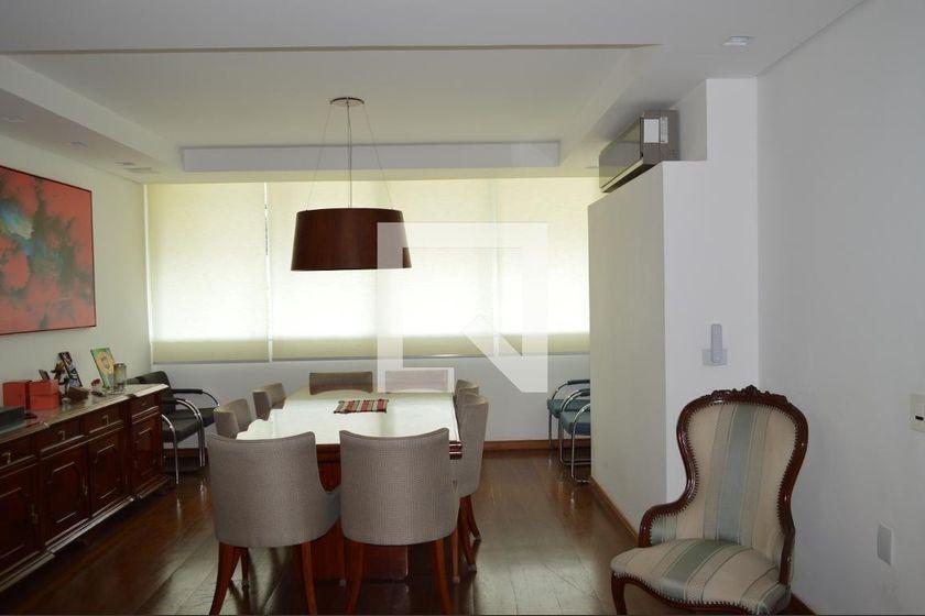Casa à Venda – Vila Mariana, 5 Quartos, 350 m² – São Paulo