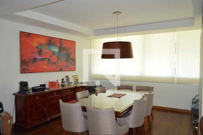 Casa à Venda – Vila Mariana, 5 Quartos, 350 m² – São Paulo