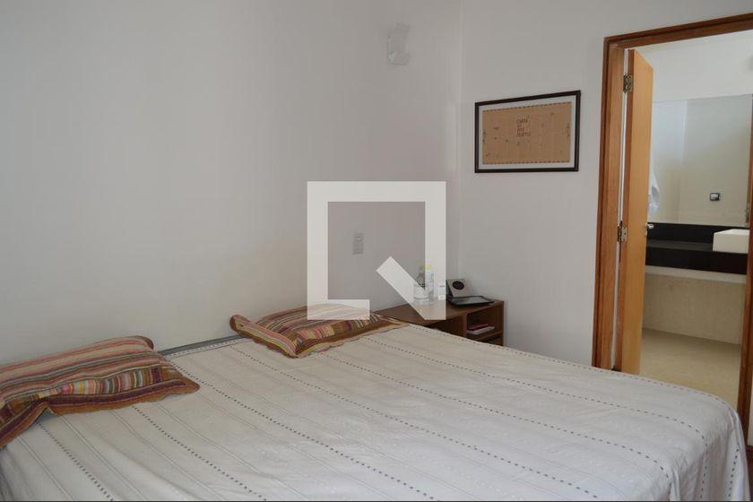 Casa à Venda – Vila Mariana, 5 Quartos, 350 m² – São Paulo