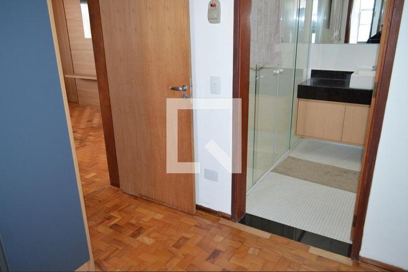 Casa à Venda – Vila Mariana, 5 Quartos, 350 m² – São Paulo