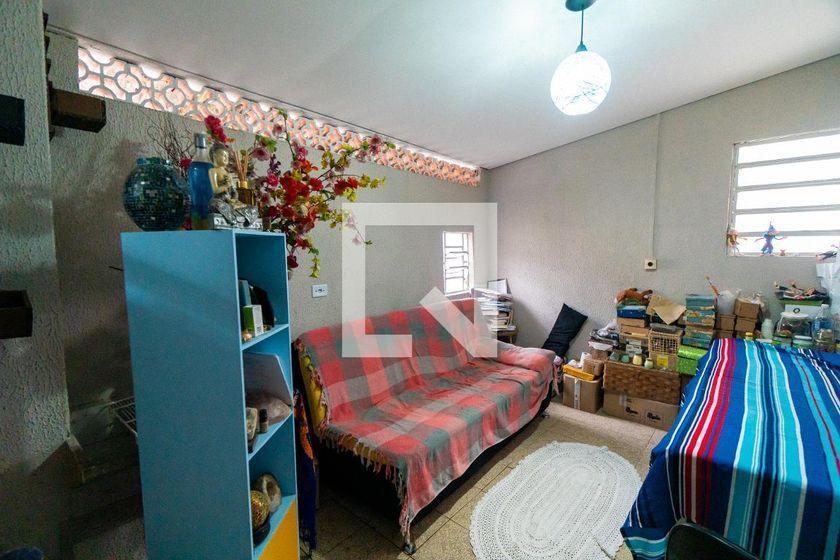 Casa à Venda – Chácara Inglesa, 4 Quartos, 70 m² – São Paulo