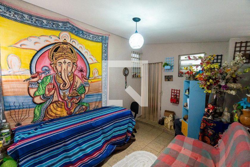 Casa à Venda – Chácara Inglesa, 4 Quartos, 70 m² – São Paulo