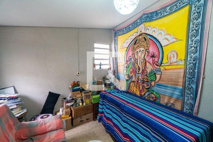 Casa à Venda – Chácara Inglesa, 4 Quartos, 70 m² – São Paulo