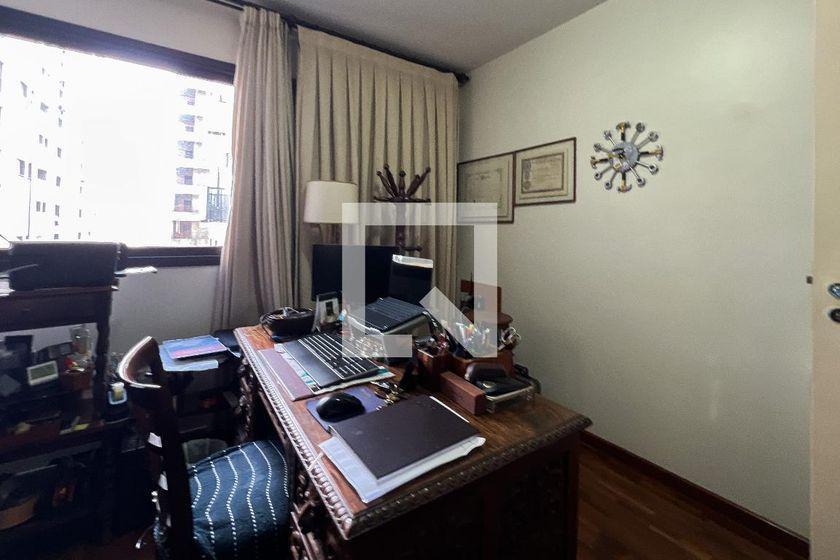 Apartamento à Venda – Moema, 4 Quartos, 450 m² – São Paulo