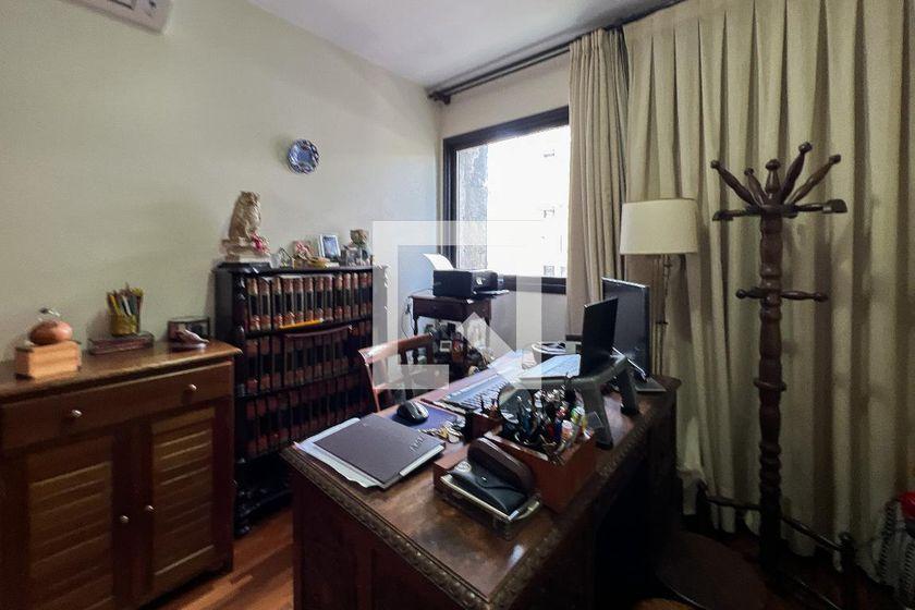 Apartamento à Venda – Moema, 4 Quartos, 450 m² – São Paulo