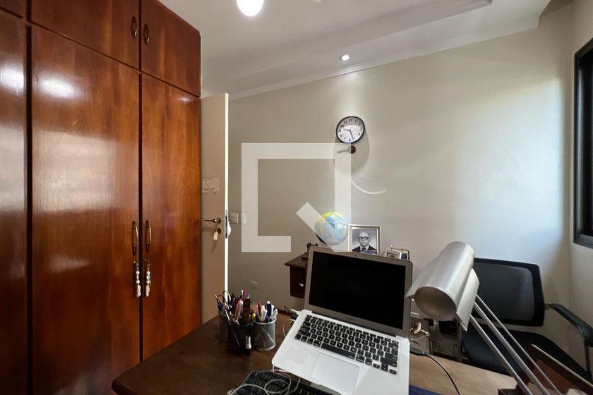 Apartamento à Venda – Moema, 4 Quartos, 450 m² – São Paulo