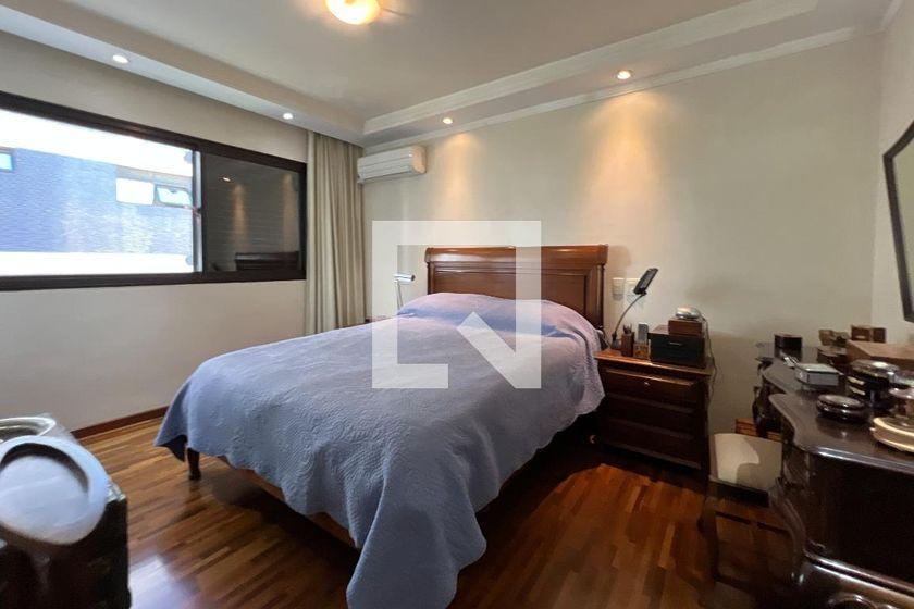 Apartamento à Venda – Moema, 4 Quartos, 450 m² – São Paulo