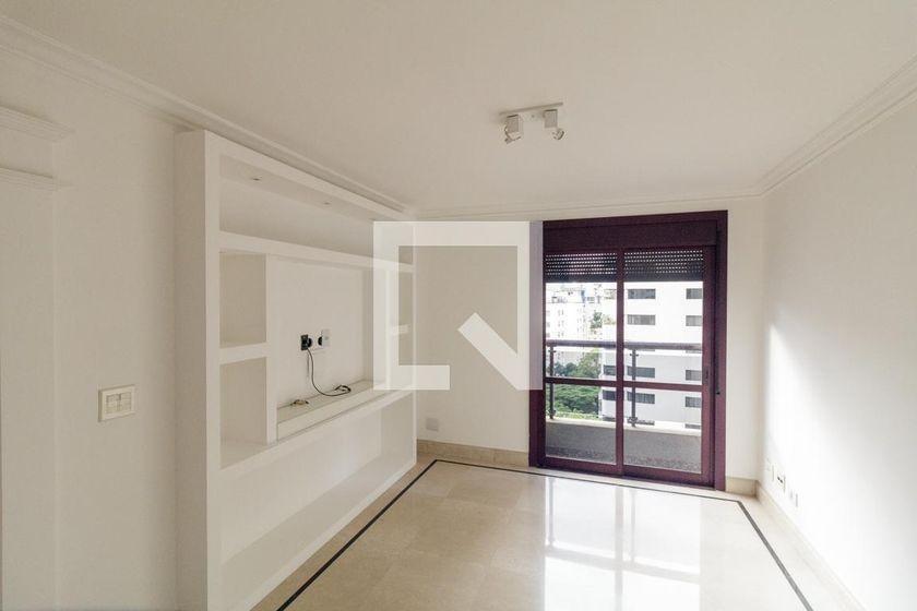 Apartamento à Venda – Santa Cecília, 3 Quartos, 241 m² – São Paulo