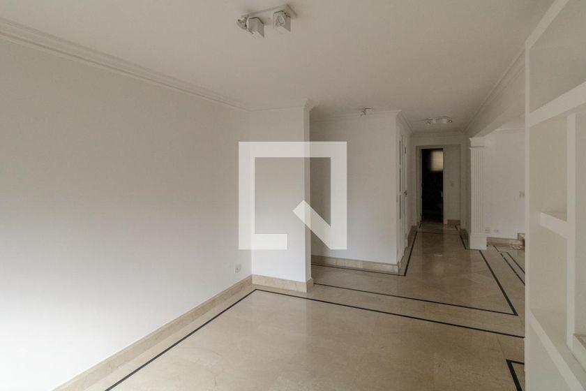 Apartamento à Venda – Santa Cecília, 3 Quartos, 241 m² – São Paulo