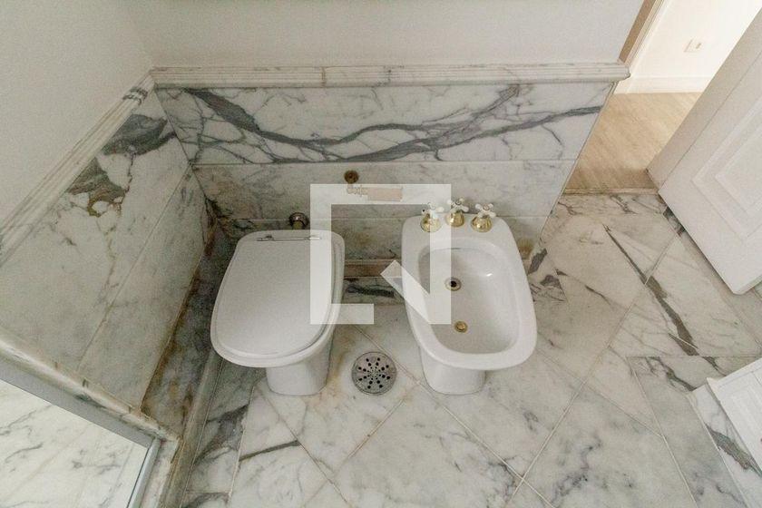 Apartamento à Venda – Santa Cecília, 3 Quartos, 241 m² – São Paulo