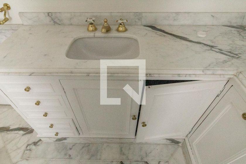 Apartamento à Venda – Santa Cecília, 3 Quartos, 241 m² – São Paulo