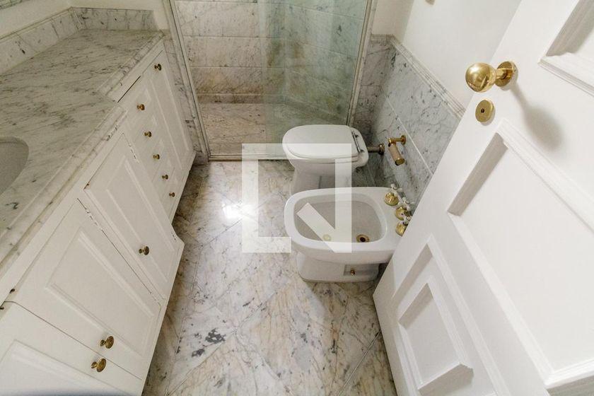 Apartamento à Venda – Santa Cecília, 3 Quartos, 241 m² – São Paulo