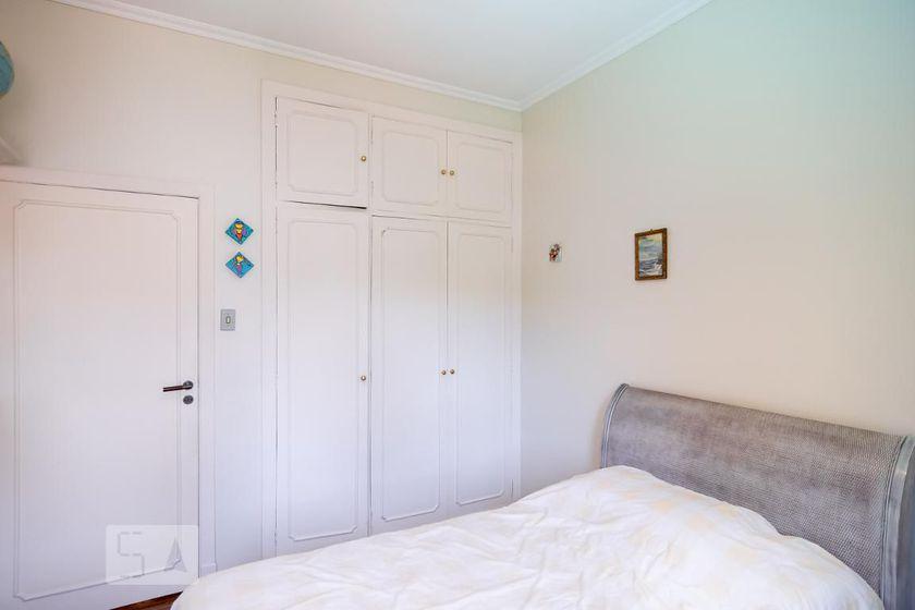 Casa à Venda – Chácara Santo Antonio, 4 Quartos, 450 m² – São Paulo