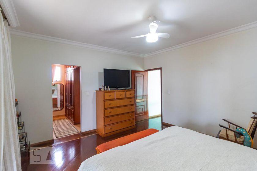 Casa à Venda – Vila Guilhermina, 4 Quartos, 440 m² – São Paulo