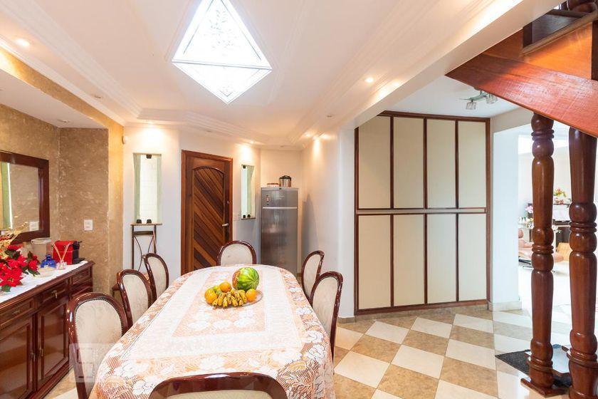 Casa à Venda – Vila Guilhermina, 4 Quartos, 440 m² – São Paulo